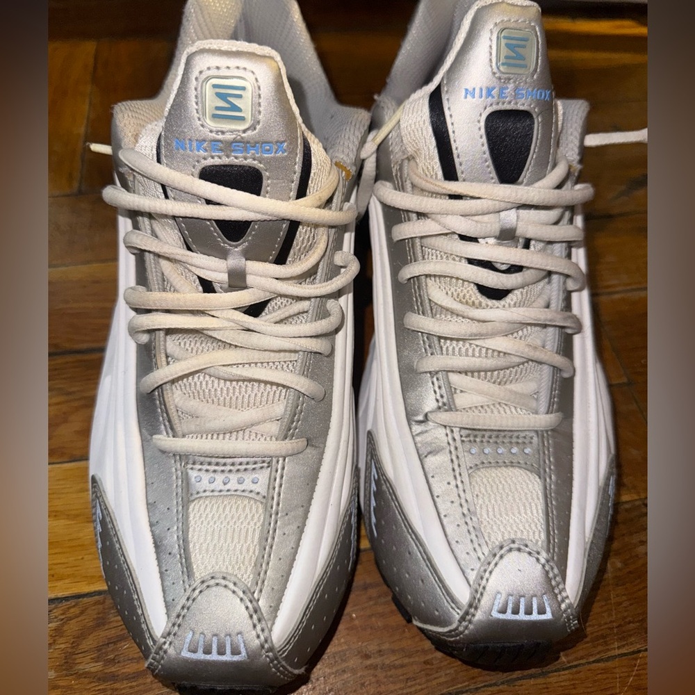 Nike R4